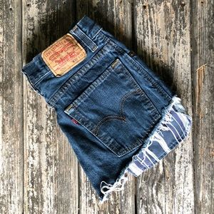 Levi’s Cutoff Jean Shorts